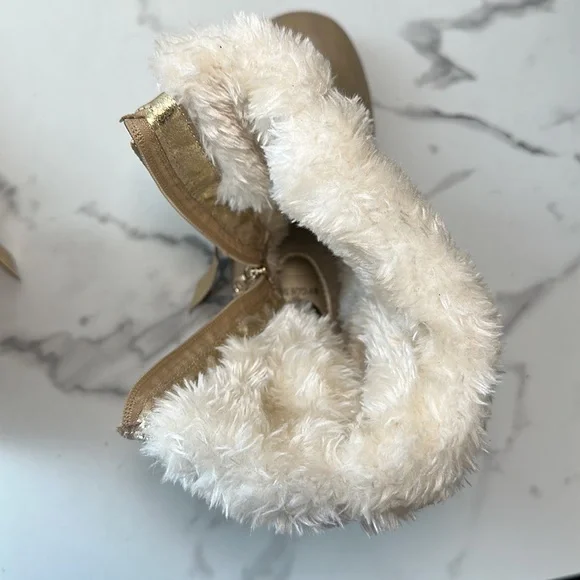 New- GUESS gold foil “look” boots - Picture 10 of 16